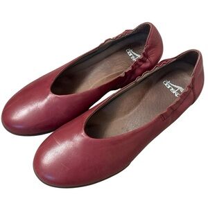 Dansko Kira Aniline Cabernet Women’s Slip ons Red Leather Size 37/6.5 Comfort